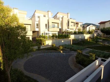 JEPET ME QERA VILE NE SUNRISE RESIDENCE, TEG