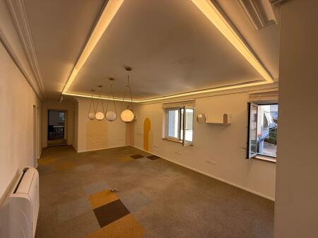 AMBIENTE UFFICIO 130M2 IN AFFITTO PRESSO VIA DURRESI