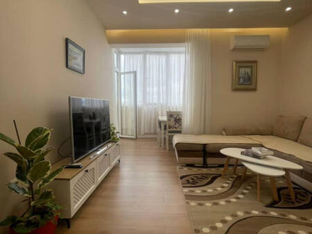 Apartament 1+1 përballë Delijorgjit!

