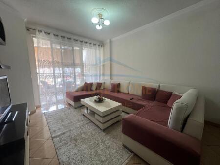 Shitet Apartament 2+1, Misto Mame