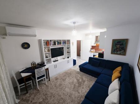 Jepet me qera apartament 1+1 ne Shkoze te Kompleksi i Tom Doshit