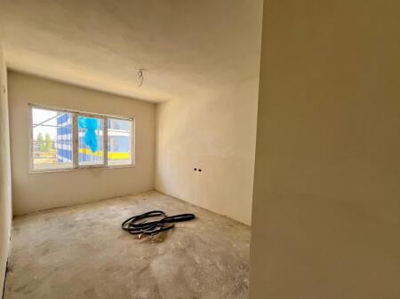 VENDESI APPARTAMENTO 2+1 UNIVERS CITY 115.000 EURO