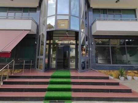 Ambient Biznesi me Qera - Rruga Xhanfize Keko Xhamllik