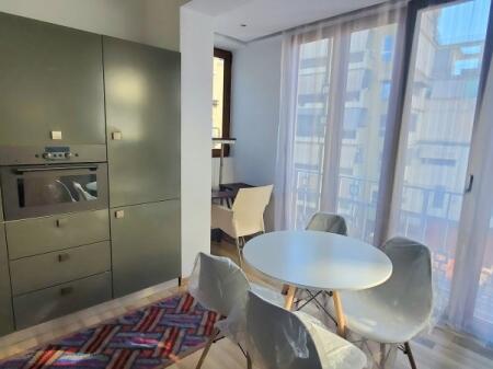 Jepet me qira 1+1 ne myslym shyri prane big market