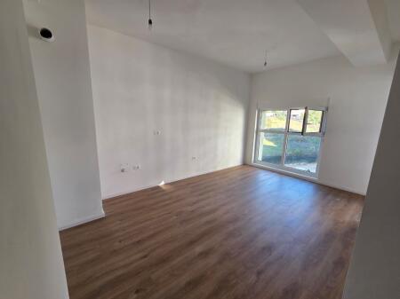 Apartament 1+1 me qera ali dem
