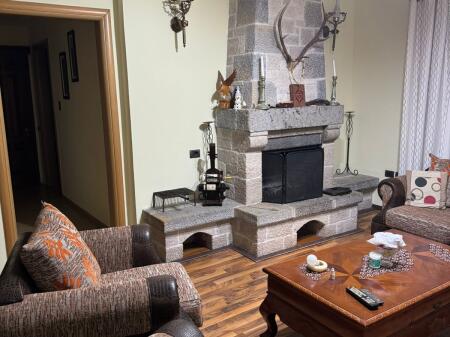 Qera 1+1+1 Parkim /  Babrru.