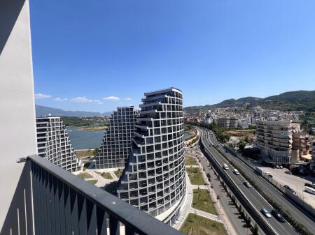 Shitet apartament 2+1+2 tek Liqeni Artificial, Lake View