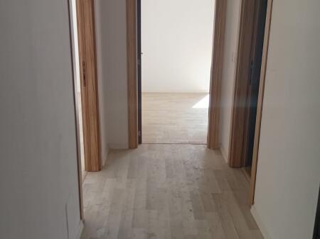 Shitet Apartament 2+1+2 tek Fundi i 5 Majit