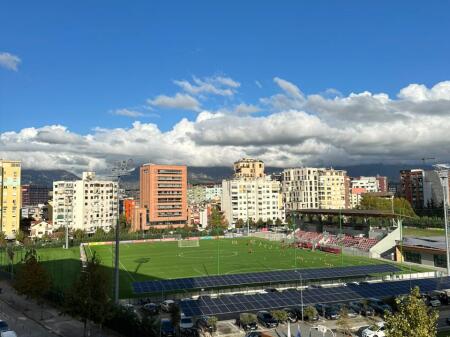 🏡 Jepet apartament 2+1+Post Parkimi me qira te Parku Olimpik, Komuna e Parisit