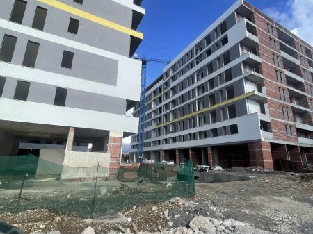 Shitet ambient bisnesi, Univers City