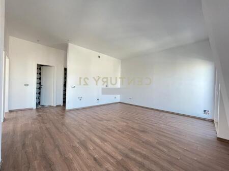 SHITET APARTAMENT 2+1+2, PORTA TIRANA E RE!