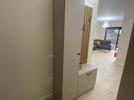 In affitto 2+2 arredato 1300 eu Lago secco