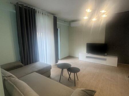 Super ap 1+1 tek kodra e diellit 2 ( me post parkimi )