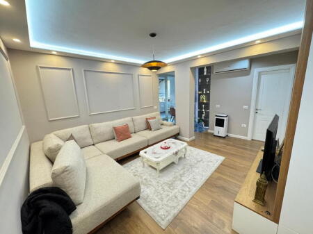 Apartament Me Qera 2+1 ne Myslym Shyri (ID B2201562) Tirane​