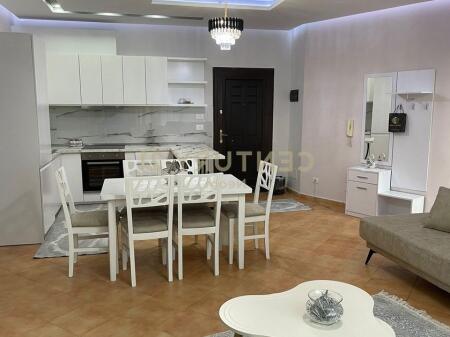 Apartament me qira 1+1, Liqeni i Thate