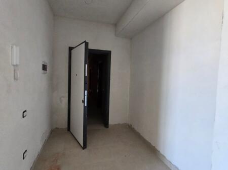 Monolocale in vendita a Golden Park 3