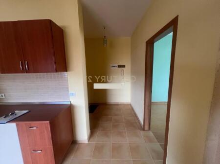 OFROJME  ME QIRA APARTAMENT 3+1+2 TEK MINISTRIA E JASHTME