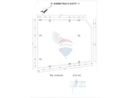 Locale commerciale in affitto nel centro di Tirana