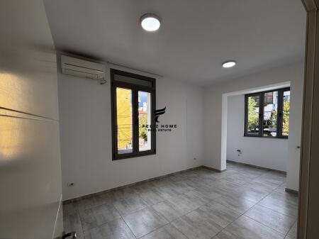 OFFICE FOR RENT 75 M2 DIBRA STREET 500 EURO