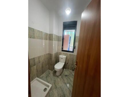 JAPIM ME QIRA APARTAMENT 3+1+2 TEK MINISTRIA E JASHTME