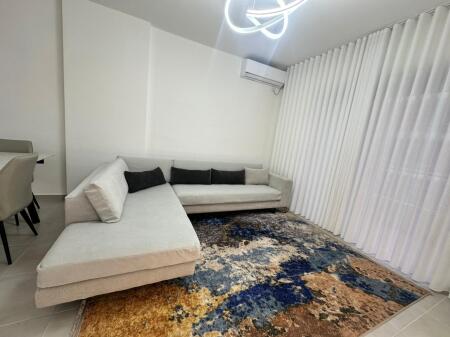 Apartament 2+1 me garazh për qira afatgjatë në Vlorë