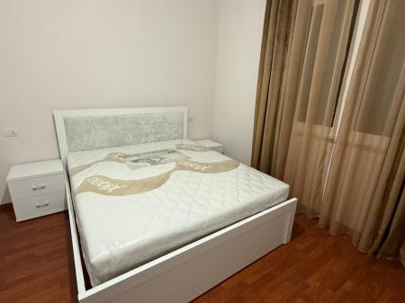 Nenstacioni elektrik, apartament 2+1 me qera 45,000 leke Siri Kodra