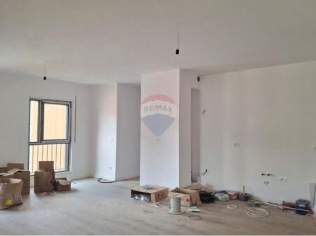 Apartament Per Shitje, Rruga Qemal Stafa, Tirane!