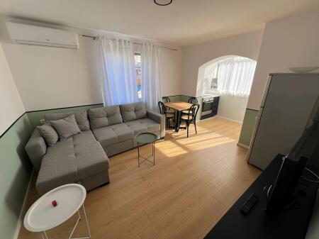 APPARTAMENTO 1+1 IN AFFITTO A VASIL SHANTO  50.000 Lek/mese