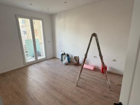 Shitet Apartament 2+1 "Mine Peza"