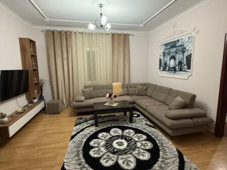 Apartament 3+1 me qira prane Bulevardit te Ri