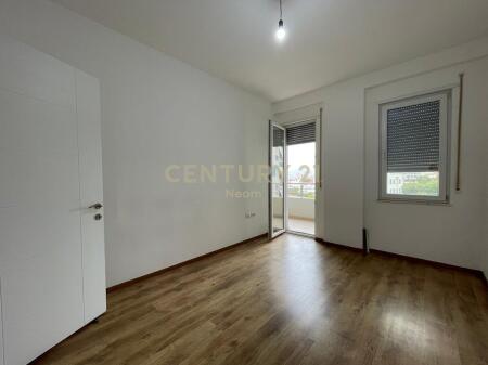 SHITET APARTAMENT 2+1+2 NE KINOSTUDIO! 185,000 €
