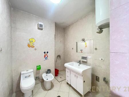 WE RENT APARTMENT 5+2+2 NEAR THE FORMER EXHIBITION!