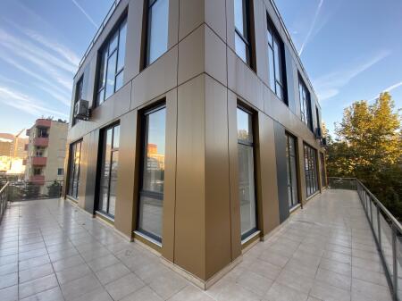 Business premises with an area of 150 m2, service complex train station, 2500 euros