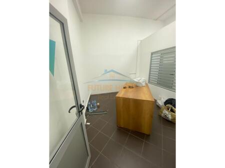 Business premises for rent at the Paris Commune