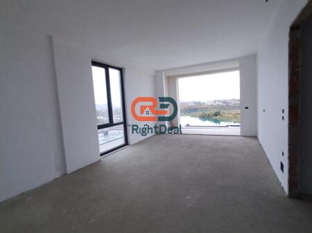 Tek Lakeside Residence, Shitet Apartament 2+1+2 Me Planimetri Perfekte!!