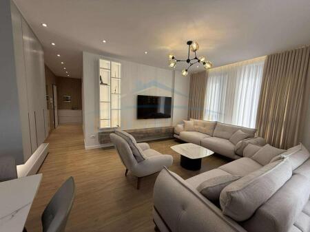 Qera ,Apartament 2+1+2+ Post Parkimi, Bulevardi i Ri, Tiranë .