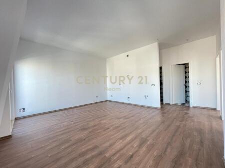 SHESIM APARTAMENT 2+1+2, PORTA TIRANA E RE!