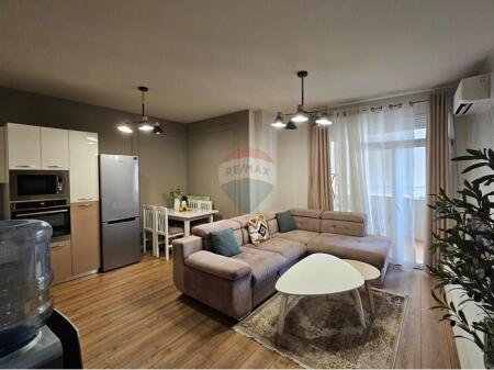 2+1 apartment for rent on Elbasani Street!