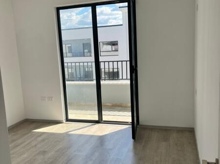 Jepet apartament me qera 1+1 Ne Kamez