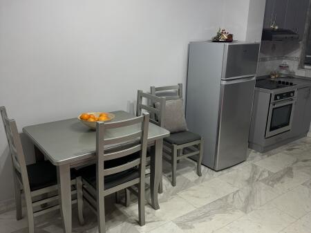 Jepet me qira apartament 1+1 tek Stadiumi Dinamo, pranë Credins Bank.