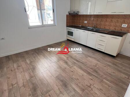 Jepet me qera ambient zyre 2+1 ne Myslym Shyri prane Ish Adidasit (ID 4261914)