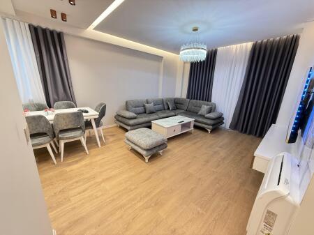 Super Apartament 2+1+2 tualete +2 poste parkimi  Kati 3,pallat I ri me ashensor Mobilimi I ri,pabanuar me pare  📍Liqeni i thate ,Kompleksi Fz  Cmimi 1350€