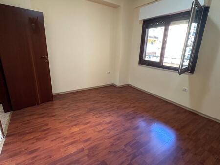 Apartment 2+1 for rent at Komuna e Parisit (empty)