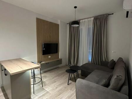 Super Appartamento in Affitto a Univers City