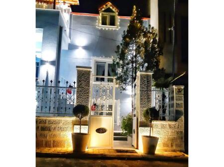 Jepet me Qira Hotel Boutique në Zemër të Korçës!