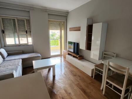 APARTAMENT ME QIRA 1+1 NE ASTIR , TIRANE