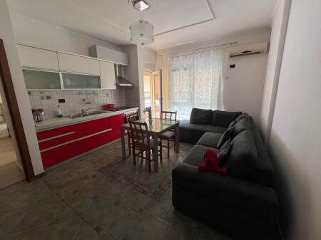 APARTAMENT ME QERA 1+1 RRUGA E KAVAJES 65.000 LEKE