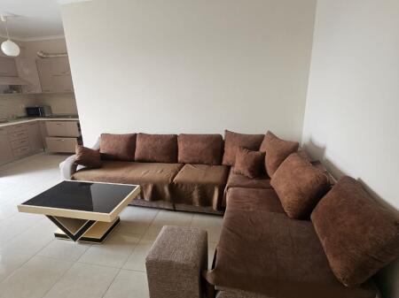 JEPET ME QERA APARTAMENT 2+1 TEK ISH URT DURRES