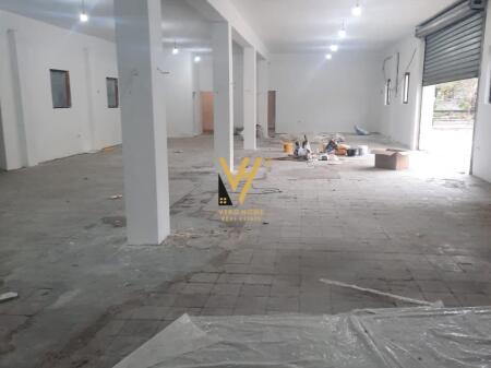 JEPET MAGAZINE 306 M2 ME QERA TE KAFJA E RREMES 150.000 LEKE