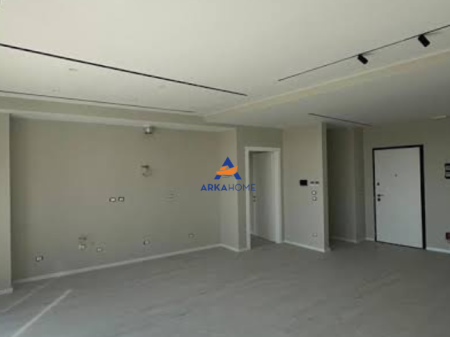 LOCALE COMMERCIALE IN AFFITTO 160M2 "ASTIR" 2.000 EURO